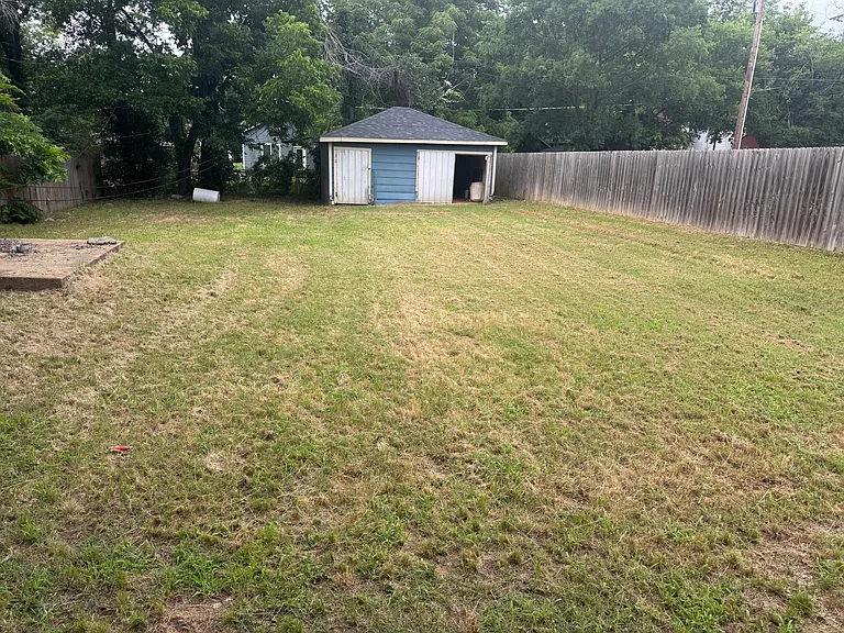 225 W Heron St — Photo 10