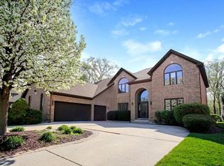 409 Woodside Dr, Wood Dale, IL 60191