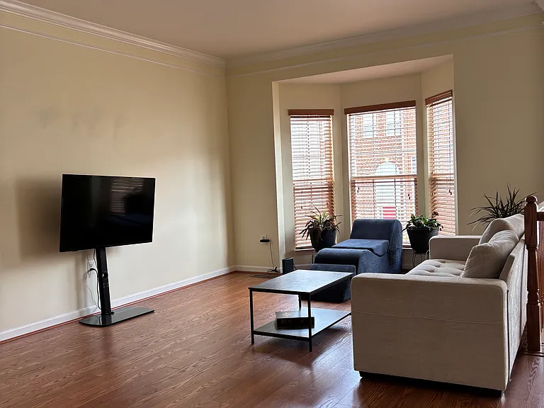 105 Barrett Ct — Photo 11
