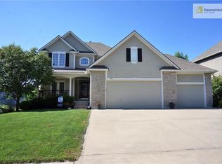 2516 SW Blazing Star Pl, Lees Summit, MO 64081