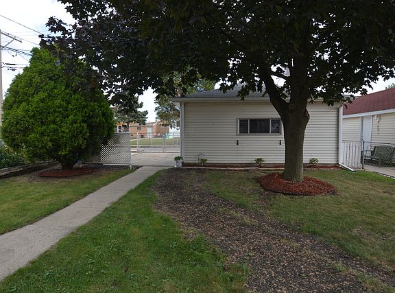 3rd image of 2739 N 75th Ct