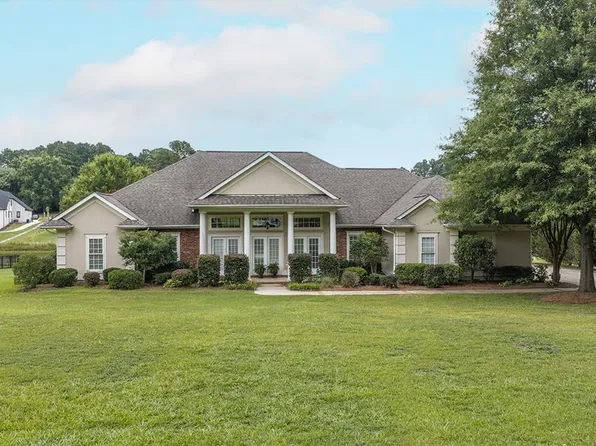 724 Fairway Lakes Rd, Greenwood, SC 29649