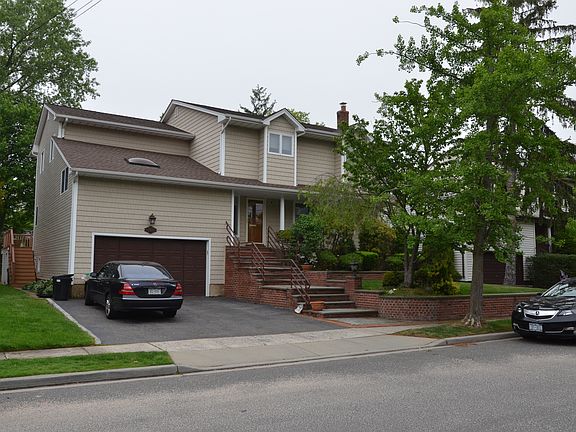 2nd image of 427 Daub Ave