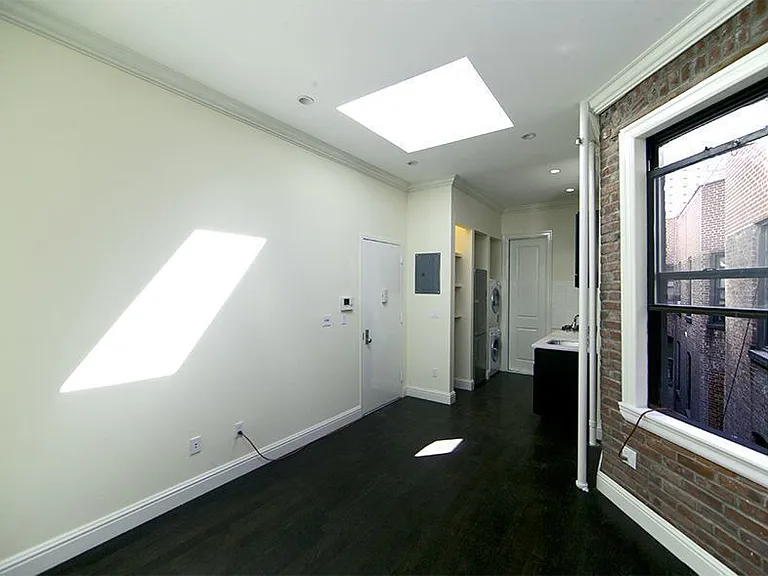 400 E 74th St #22 — Photo 1