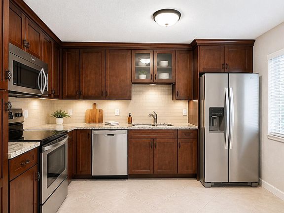 2nd image of 303 Lakeview Drive #102