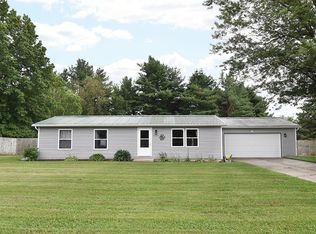 714 Oakleaf Dr, Middlebury, IN 46540
