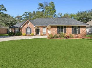 2113 Olvey Dr, Mandeville, LA 70448