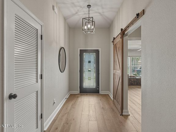 5th image of 709 KINGS COLLEGE Drive