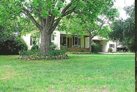 2nd image of 939 Ransom Rd