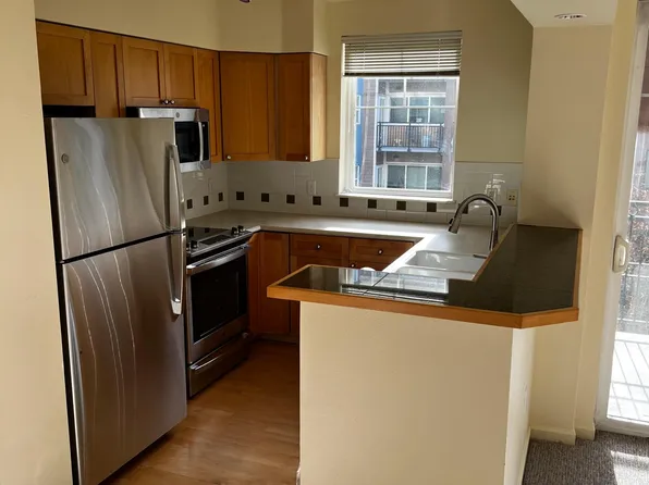 1525 NW 57th St Unit 318, Seattle, WA 98107