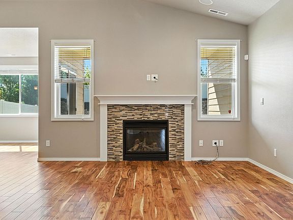 5th image of 7029 S Woodhaven Dr