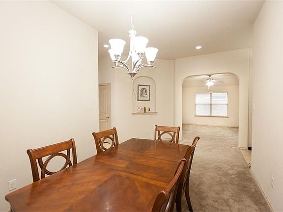 4th image of 1240 Woodbine Cliff Dr