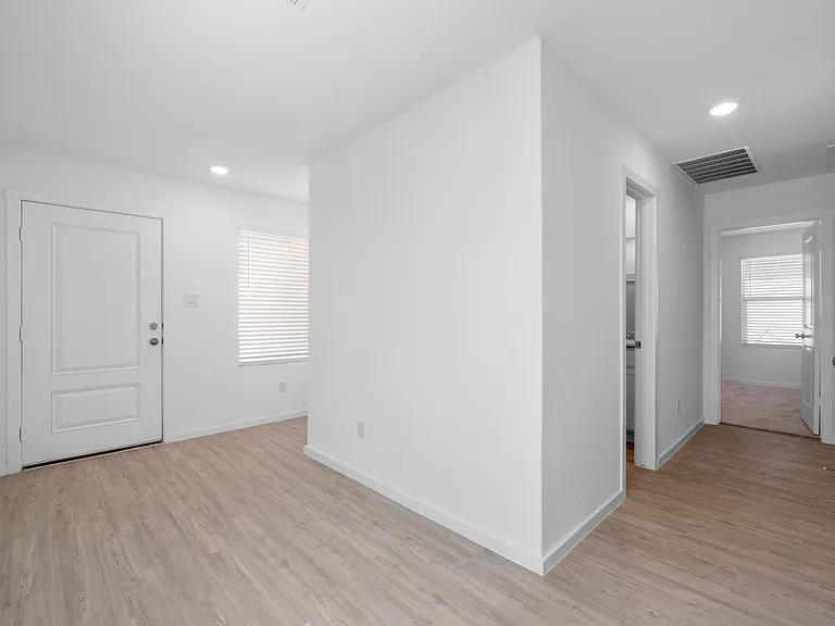 8523 Astral Pl — Photo 3