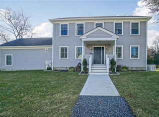 43 Evergreen Ave, Middletown, RI 02842