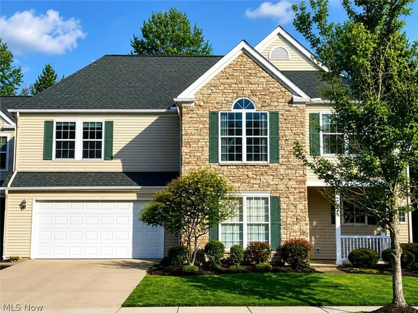 5637 N Greenway Ct, Cleveland, OH 44143