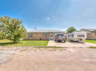 1707 N 12th St, Ballinger, TX 76821