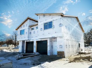 1409 N 10th St #1, Grand Forks, ND 58201