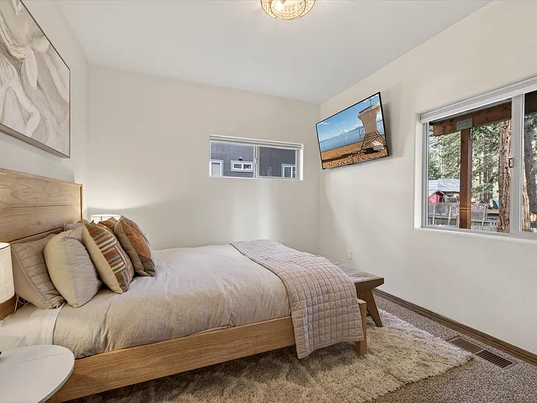 8772 Rainbow Ave — Photo 22