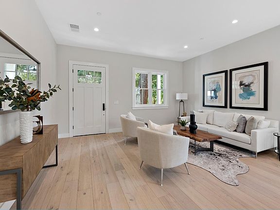 3rd image of 611 Woodland Ave