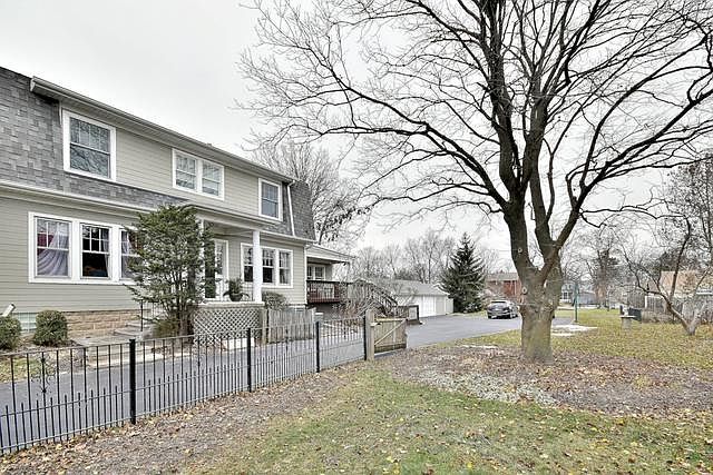 1st image of 1561 Winnetka Ave