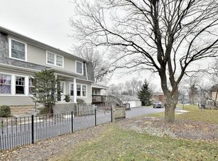 1561 Winnetka Ave, Northfield, IL 60093