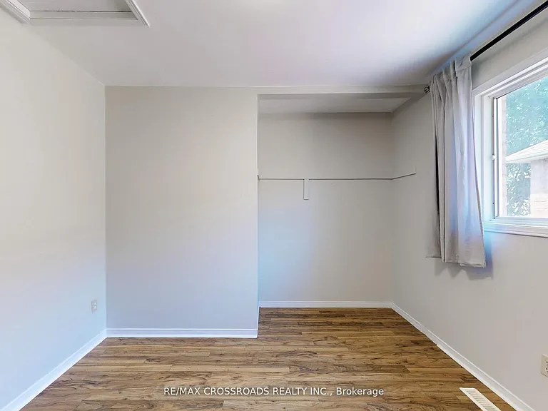 35 Forest Grove Dr — Photo 14
