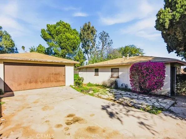 12073 Knoefler Dr, Riverside, CA 92505