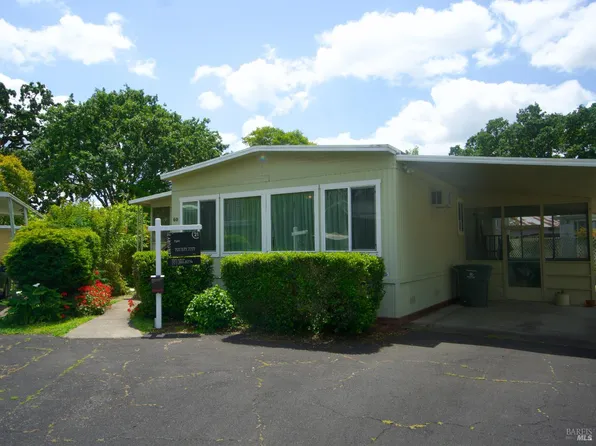 60 Colonial Park Drive, Santa Rosa, CA 95403