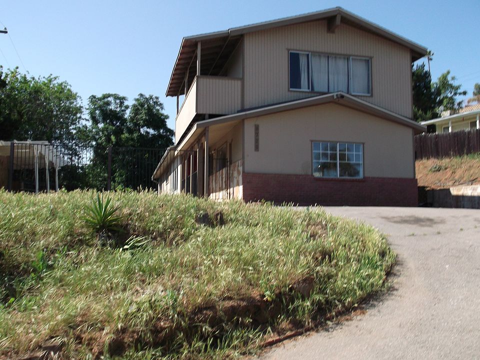 Entry & RV parking