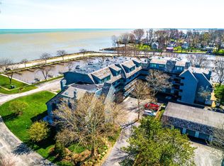 621 Mariner Vlg, Huron, OH