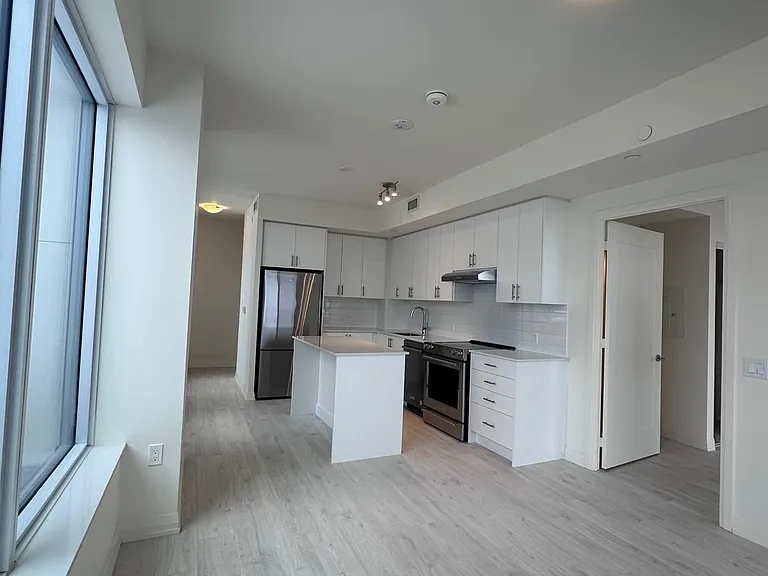 8960 Jane St #709 — Photo 12