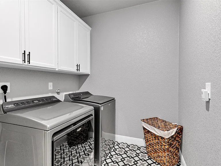 8508 Glade Dr — Photo 18