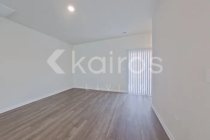 2129 Banyon Cir — Photo 2