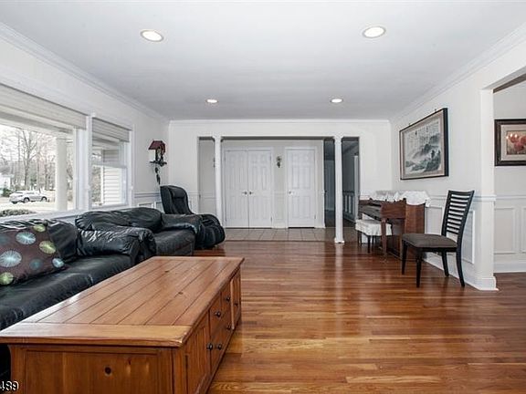 5th image of 5 Millstone Dr