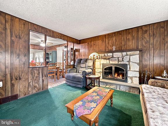 5th image of 52 Ursinus Ave