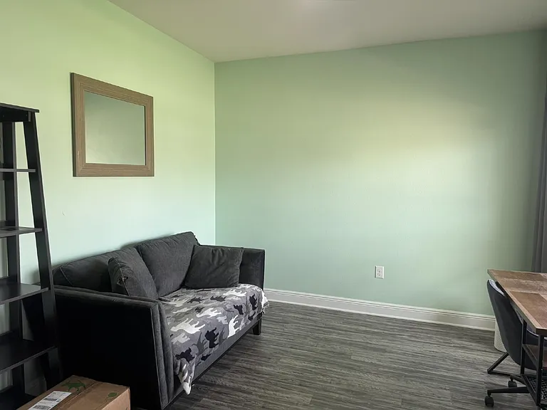 806 Cason Cir — Photo 2