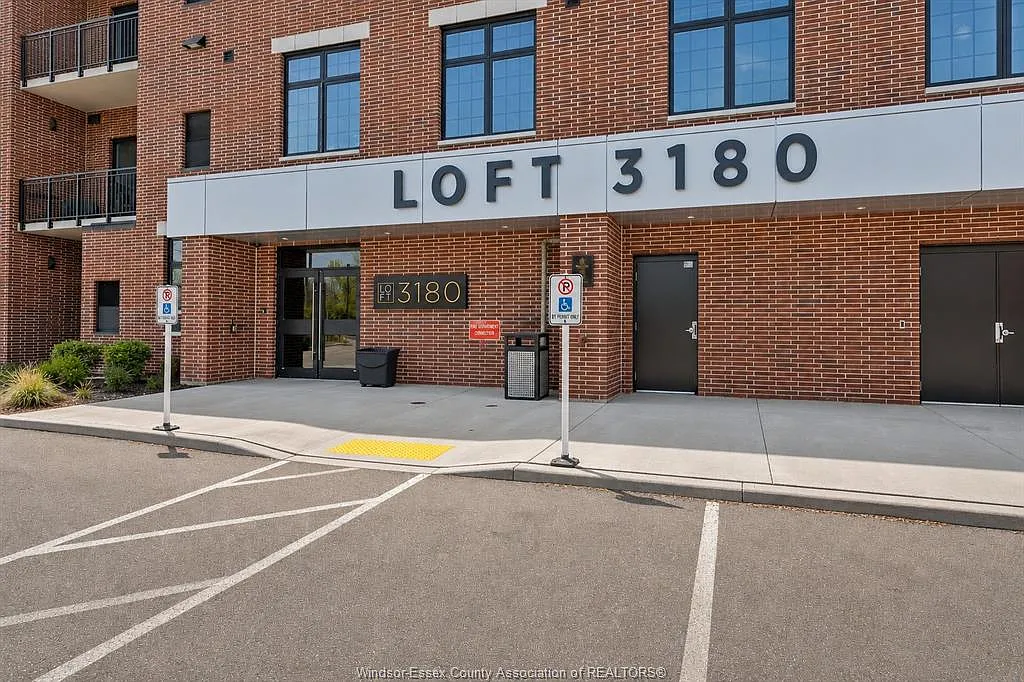 2 bed, 1287 sqft, $2,295 — Photo 2