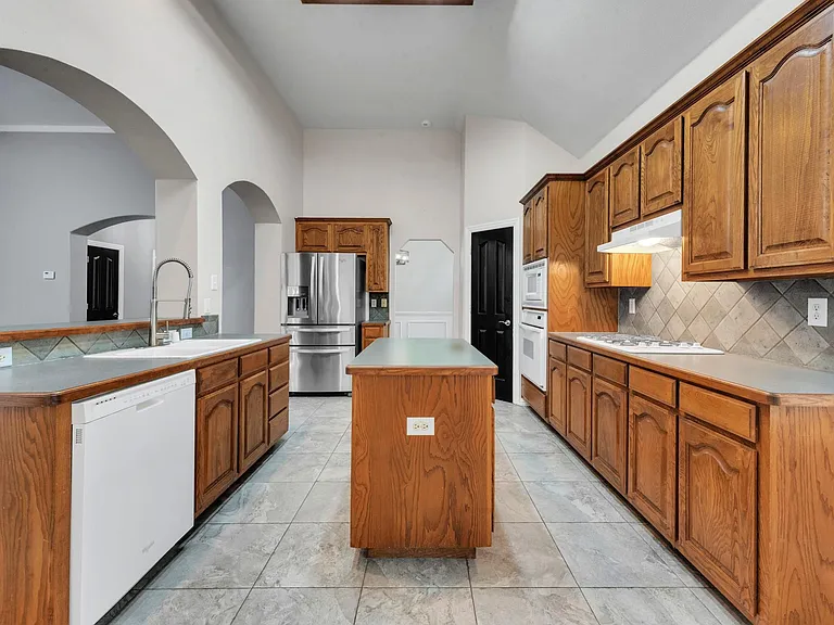 6008 Rock Ridge Dr — Photo 8