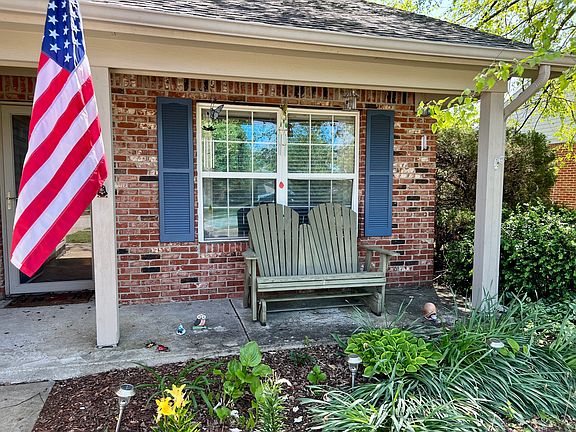 3rd image of 6623 Rosebud Ln