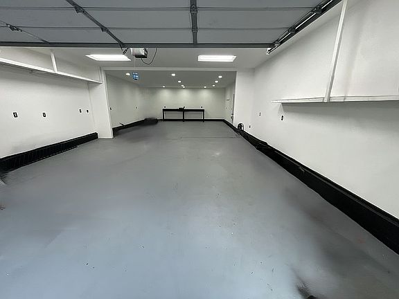 5th image of 225 W Bird Village Rd