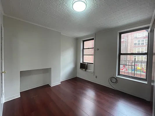 Rented by Oxford Property Group | media 12