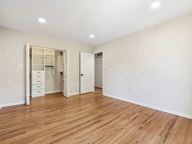 10841 Deborah Dr — Photo 13