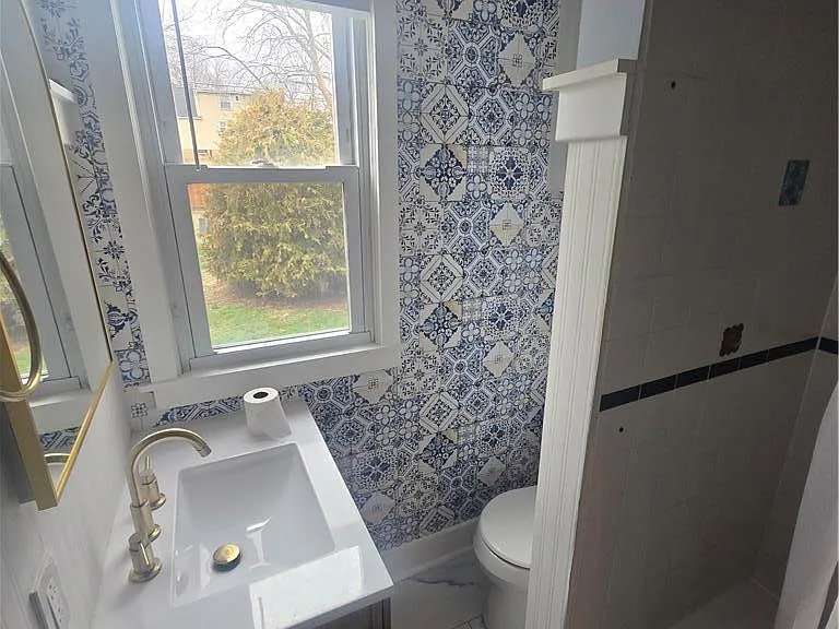 3129 Moravian Ave — Photo 6