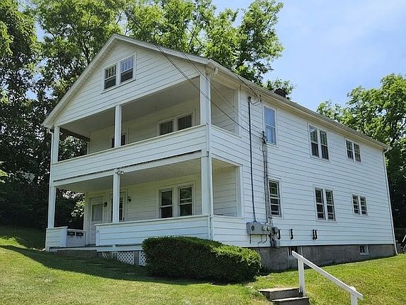 4th image of 24 Mistuxet Ave