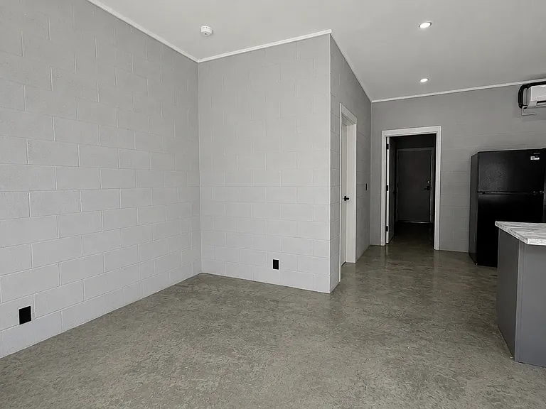 218 Wright Ave — Photo 7