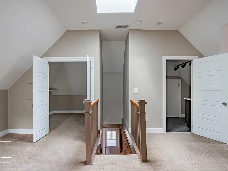 216 W. Hubbard Ave — Photo 27