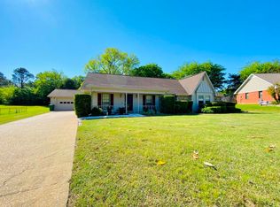 1215 Mockingbird Ln, Tupelo, MS 38801