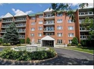 6980 W Touhy Ave APT 405, Niles, IL