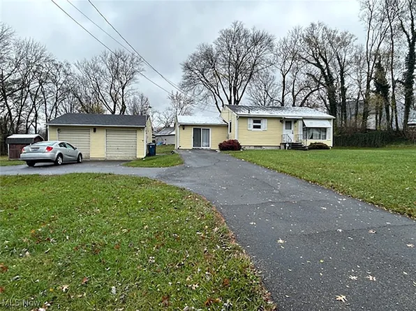 1539 Eastern Rd, Barberton, OH 44203