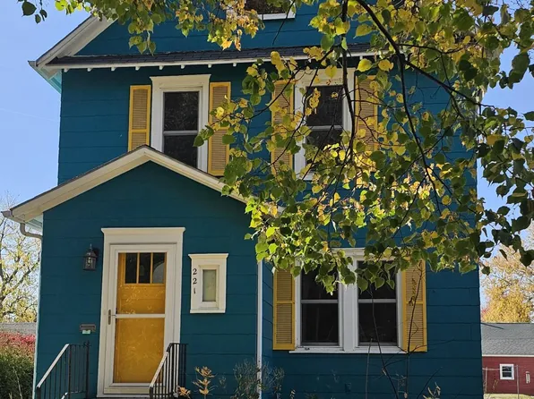 221 Cedar St, Boone, IA 50036